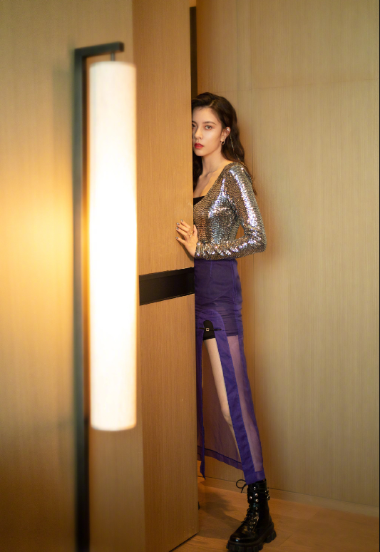 "欧美风格"宋妍菲身材有多好,看服装穿搭就知道,敢穿不是骗人的