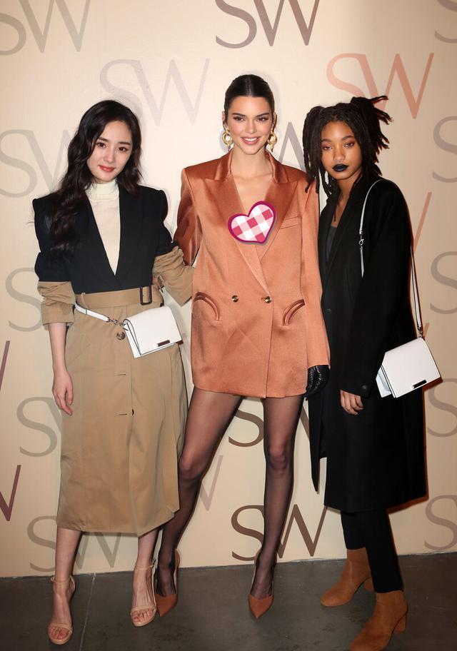 肯达尔·詹娜杨幂同框,各自示范秋季时尚,西装风衣潇洒大气