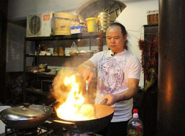 黄子韬|黄子韬父亲逝世，200亿资产真假难辨，曾为儿子呕心沥血