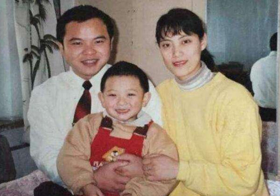 黄子韬|黄子韬父亲逝世，200亿资产真假难辨，曾为儿子呕心沥血