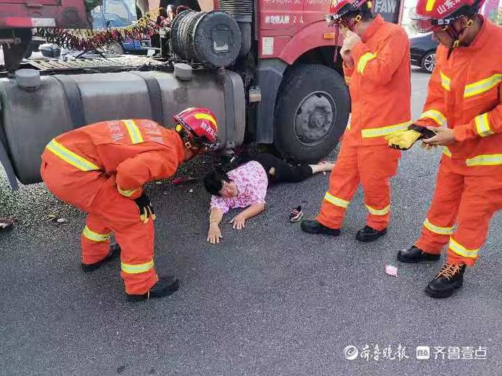 11日,即墨区发生一起车祸,一辆半挂车与电动车相撞,电动车驾驶员右腿