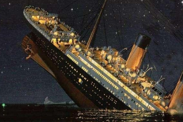 泰坦尼克号|泰坦尼克号已经沉没了百年，为何没人去打捞？专家：碰都不敢碰！