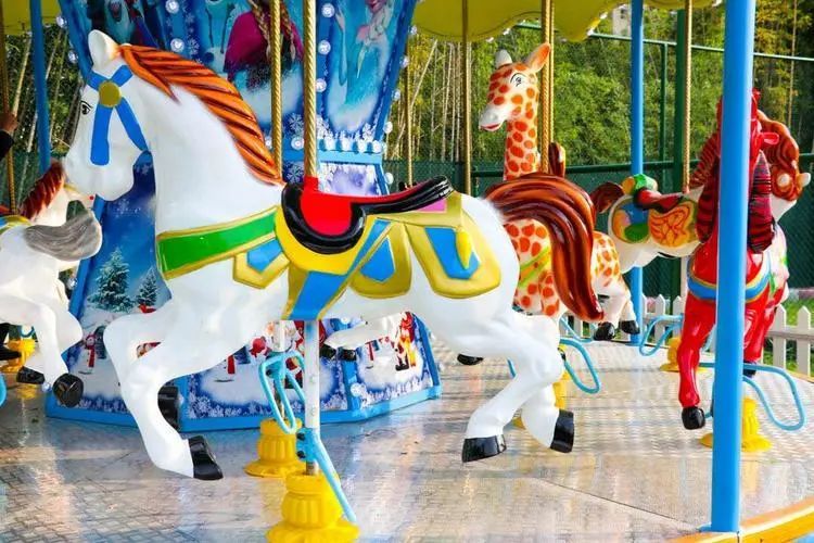 住宿 早餐 旅游港船票 恐龙园 花海 ▽ 购买链接▽ 洪湖悦兮半岛国际