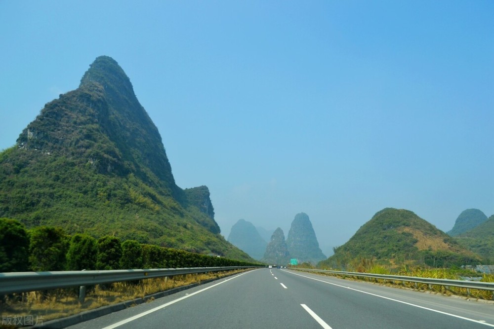 自驾|北京到海南的自驾，别走车多道窄的G4高速，隔壁公路车少景又美