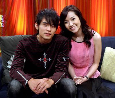 周杰伦|周杰伦绯闻女友十多位，因舆论分手侯佩岑，娶小14岁昆凌活成童话