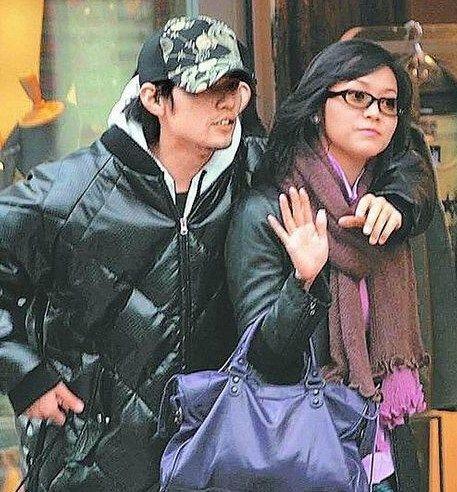 周杰伦|周杰伦绯闻女友十多位，因舆论分手侯佩岑，娶小14岁昆凌活成童话