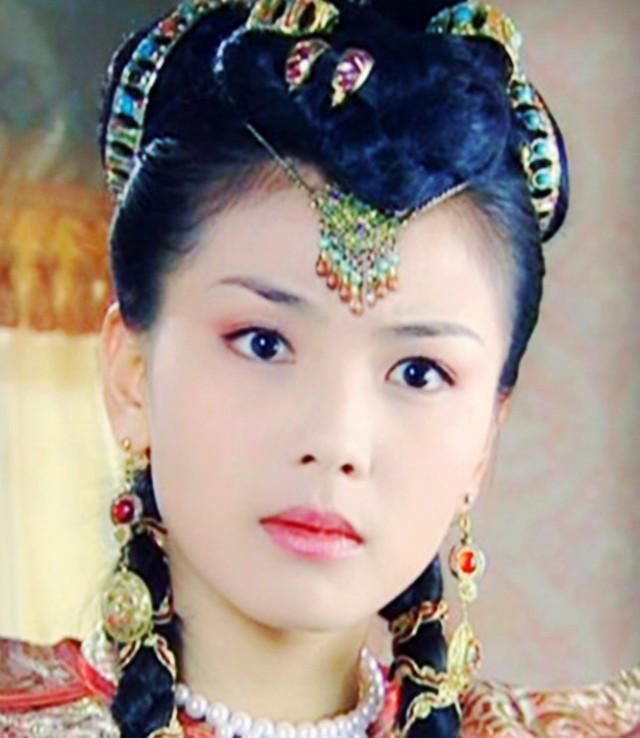刘涛|贤妻刘涛的富豪路：无视破产设计师前任，拼命帮“负豪”王珂还数亿债