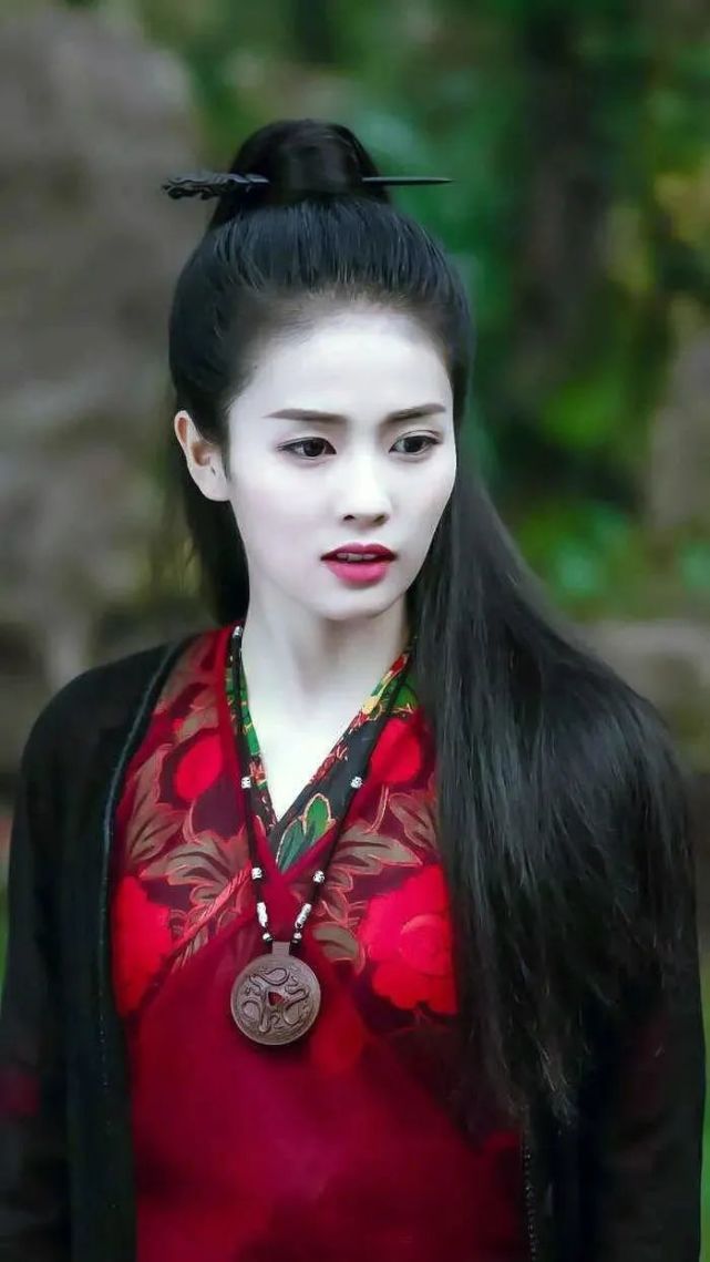 男女主的人设都十分吸引人,时宜前世(架空)乃清河崔氏女,她生来不会