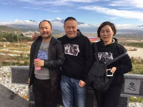 这位"赶尸人"名叫田铁武,他在采访中说,"赶尸"其实很简单,就只需要三