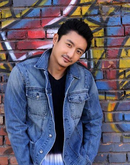 涂松岩:出道多年不争不抢,凭借《以家人之名》开始走红