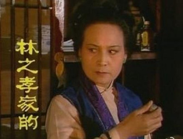 红楼梦|红楼梦里这个妇人非常精明，却偏偏装聋作哑，连王熙凤都被骗了