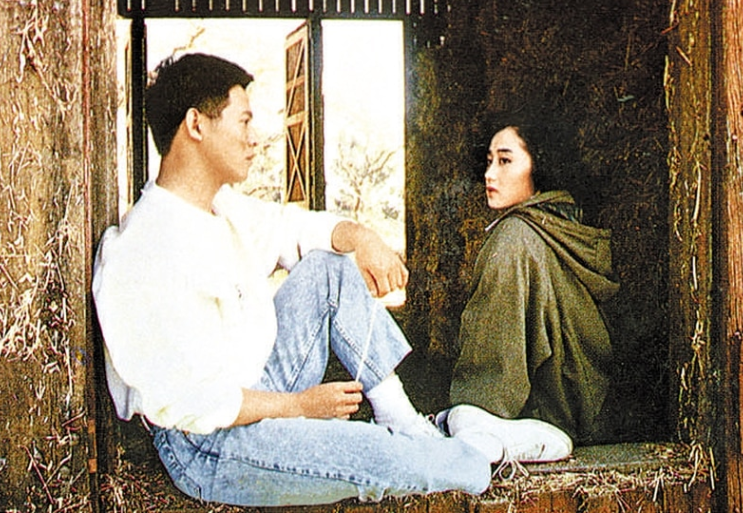 李连杰|李连杰将20亿财产交给利智控管，自称愧对前妻，网友：真是矫情