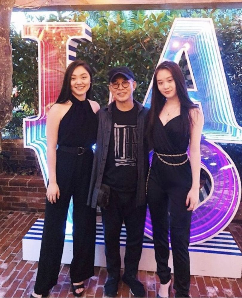 李连杰|李连杰将20亿财产交给利智控管，自称愧对前妻，网友：真是矫情