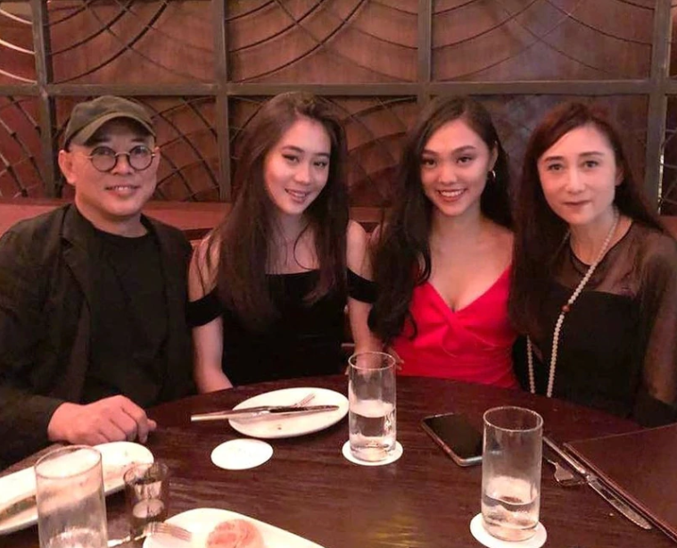 李连杰|李连杰将20亿财产交给利智控管，自称愧对前妻，网友：真是矫情