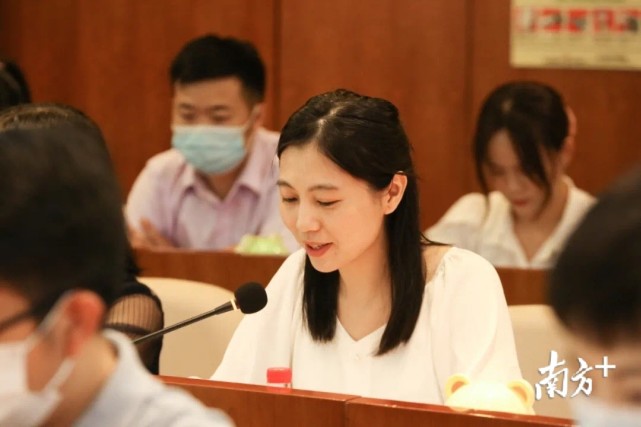 东莞抗疫教师邓淑华以真心换真情做学生可以交心的老师