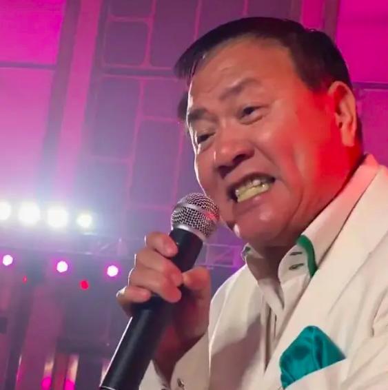 63岁万梓良毫无明星架子曾是古惑仔龙头现在出来跑商演