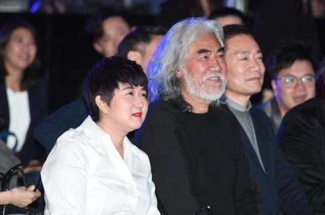 张纪中|69岁张纪中被曝再当爸！助理官宣女儿出生，前妻曾与他大打出手