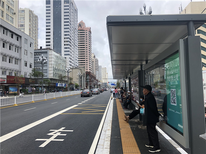 昆明部分新建公交站台启用路侧式公交站