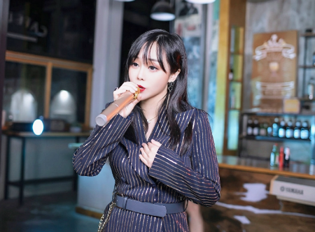 初瑞雪|高调依旧？辛巴初瑞雪恩爱秀不停，她想当歌星背后原因令人感动