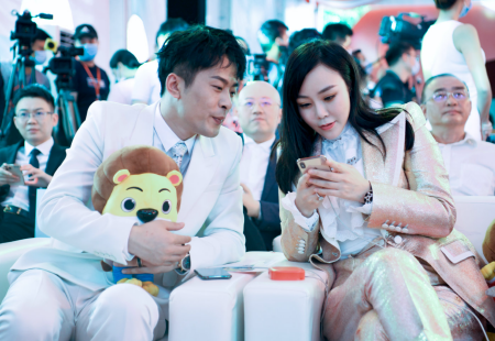 初瑞雪|高调依旧？辛巴初瑞雪恩爱秀不停，她想当歌星背后原因令人感动