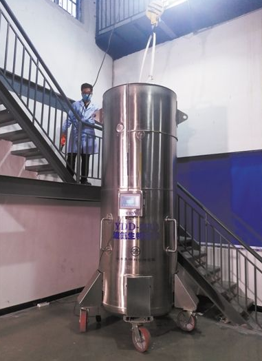 液氮|中国首例冷冻人，全身冷冻在-196℃液氮中，真能死而复生？