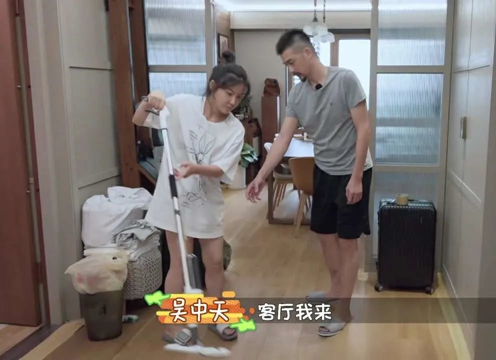 杨子姗|都是和老公生气，杨子姗选择“冷暴力”，霍思燕的做法却让人佩服