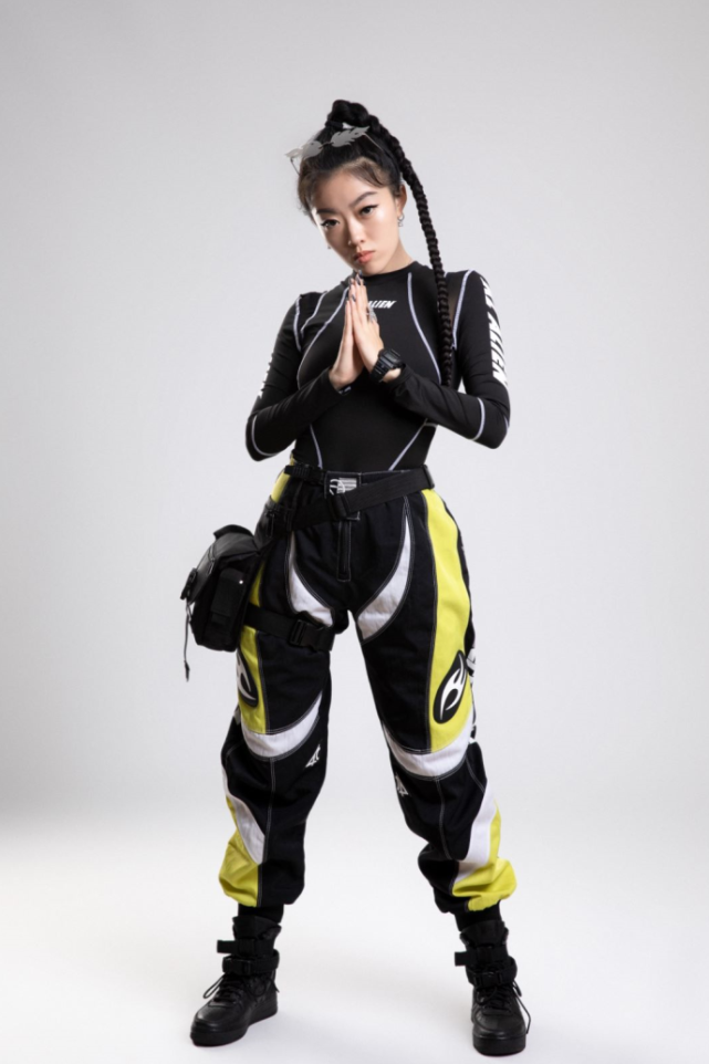 组round_2 舞台风格多变的全能rapper tsong梁老师 人间打桩机uglyz