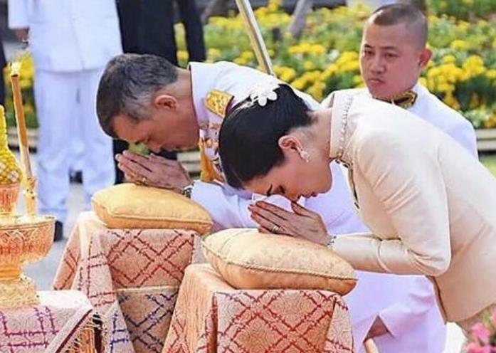 苏提达|泰王幼子照片曝光！没遗传“香肠嘴”基因，完美继承苏提达美貌