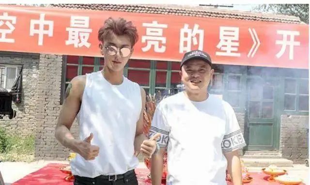 黄子韬|黄子韬父亲因病去世，年仅52岁：爸爸此生的愿望只希望你快乐