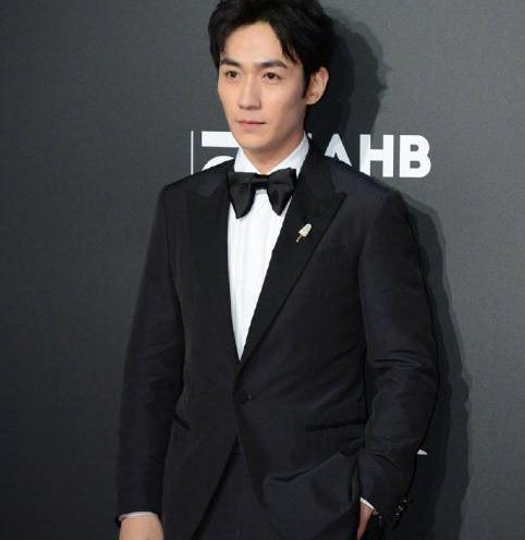 李现|男明星寸头可以有多撩？李现、易烊千玺、玄彬…行走的荷尔蒙！