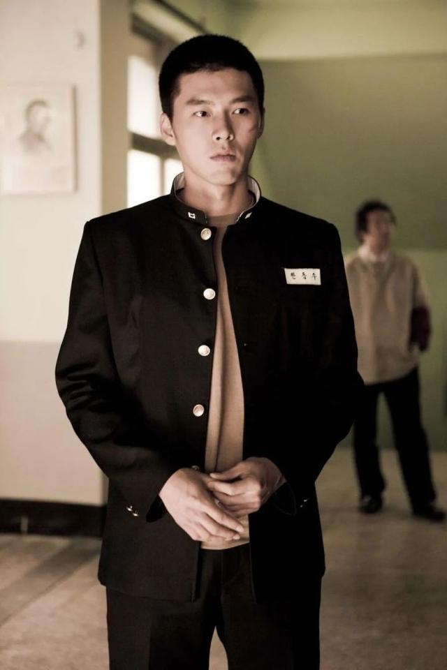 李现|男明星寸头可以有多撩？李现、易烊千玺、玄彬…行走的荷尔蒙！