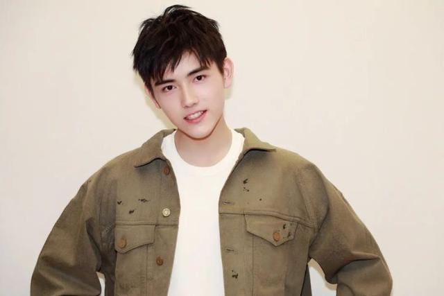 李现|男明星寸头可以有多撩？李现、易烊千玺、玄彬…行走的荷尔蒙！