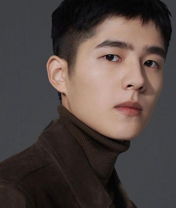 李现|男明星寸头可以有多撩？李现、易烊千玺、玄彬…行走的荷尔蒙！