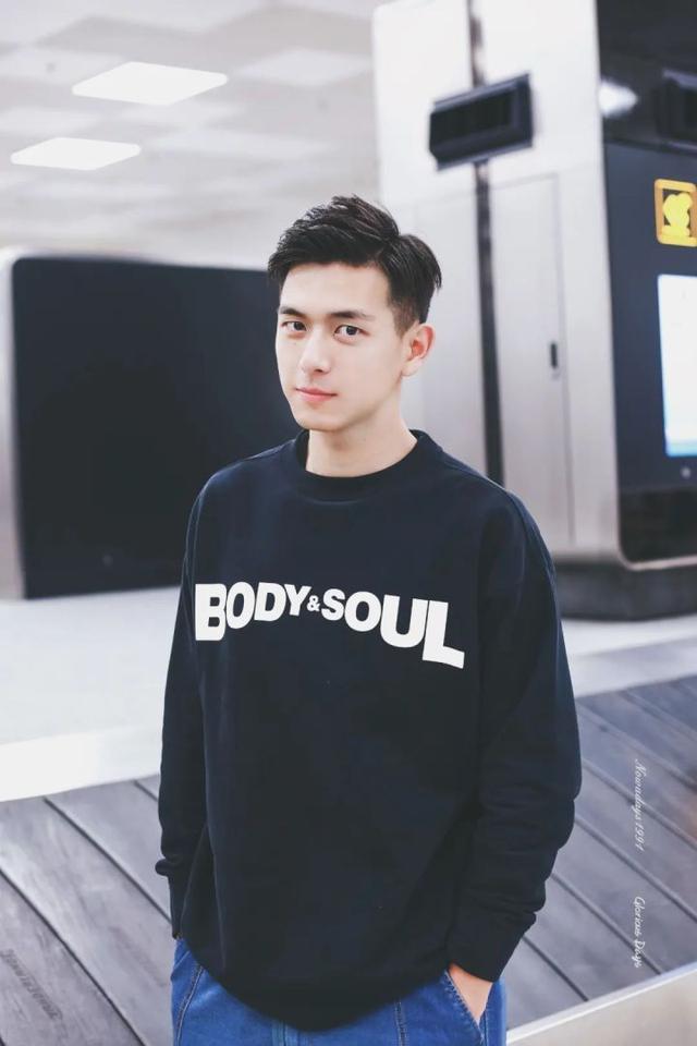 李现|男明星寸头可以有多撩？李现、易烊千玺、玄彬…行走的荷尔蒙！