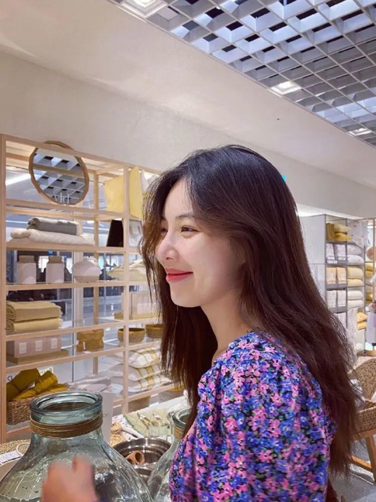 泫雅|全球爆火才27岁？露脸就霸占热搜，公司居然抛弃这颗万年摇钱树！