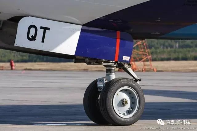 起落架|形形色色的飞机起落架，一个能承受上百吨起降冲击力量的结构