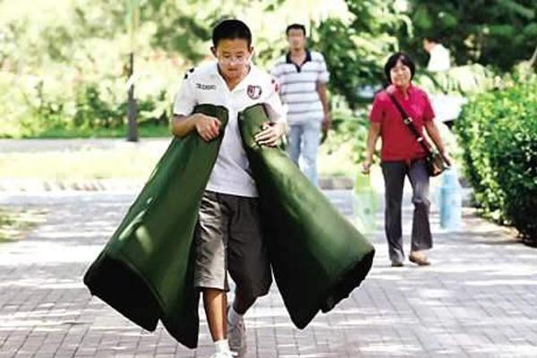 上大学|10岁上大学，逼父母在北京买房的神童，是眼光独到还是爱慕虚荣？