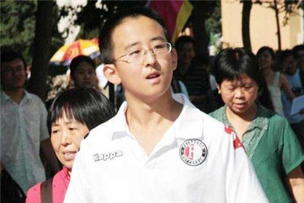 上大学|10岁上大学，逼父母在北京买房的神童，是眼光独到还是爱慕虚荣？
