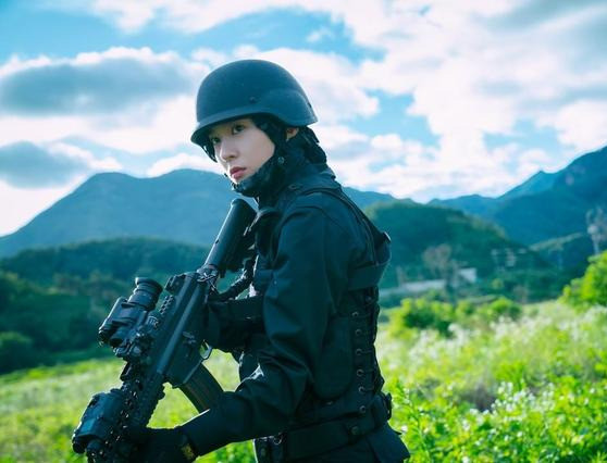 郑秀晶|OCN新剧《搜索》预告中 郑秀晶盯上目标了