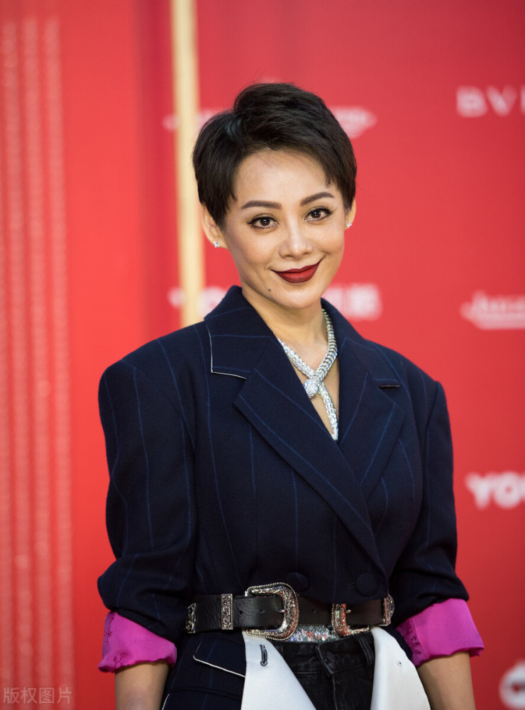 乘风破浪的姐姐|乘风破浪的姐姐们，全是为别人打工，湖南台与资本才是大赢家