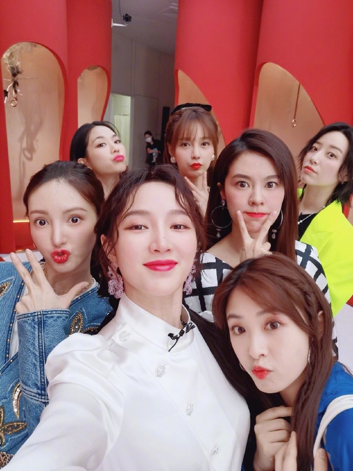 乘风破浪的姐姐|乘风破浪的姐姐们，全是为别人打工，湖南台与资本才是大赢家