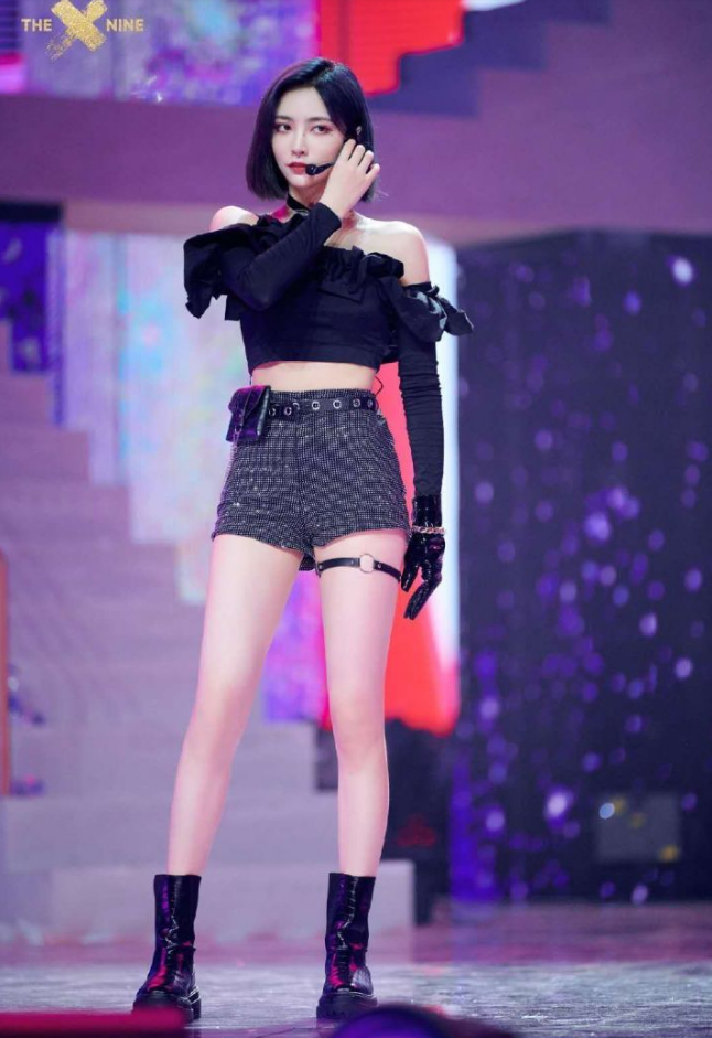 赵粤|赵粤粉丝被批“窝里横”，给隔壁许佳琪道歉，却对刘些宁态度强硬