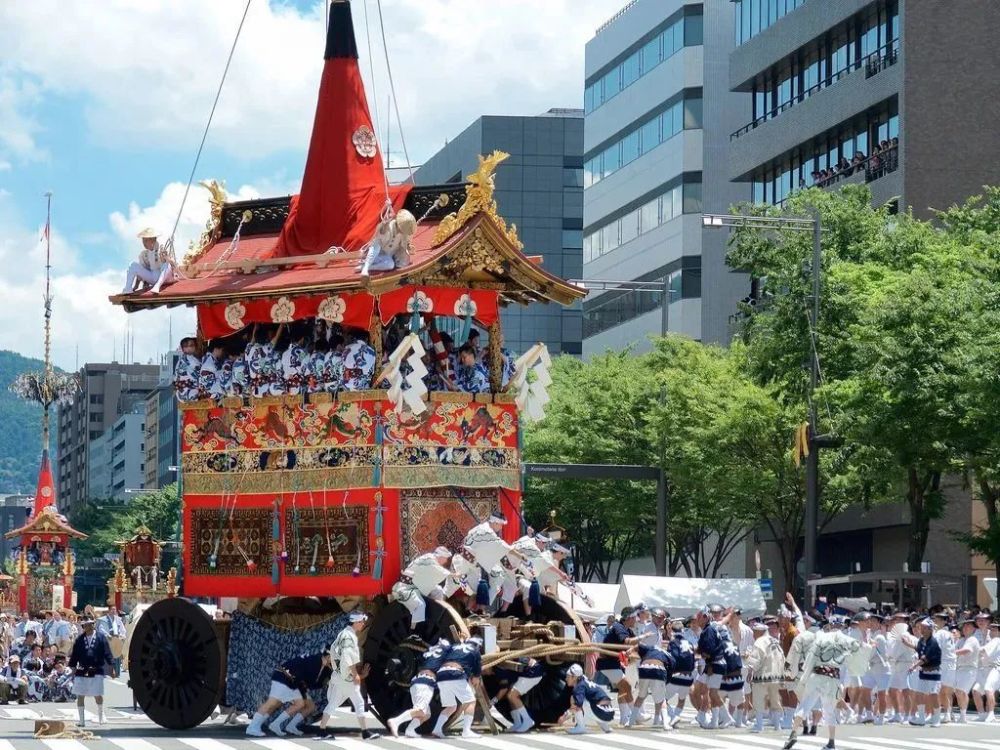 朱剑辰|朱剑辰：一个被写书“耽误”的视觉艺术家