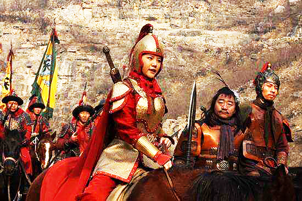 呼延灼带兵攻打梁山时,他的副先锋彭玘,就是被扈三娘捉住的,彭玘归顺