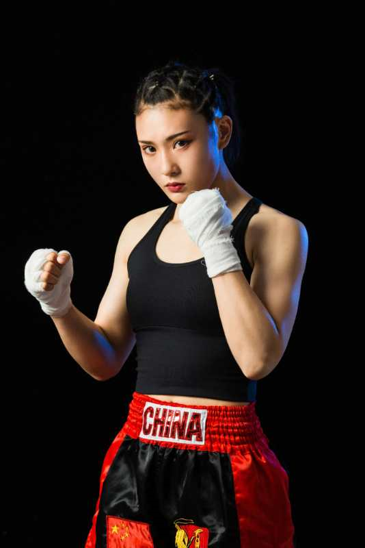 武林风女子金腰带争夺战打响第一位00后拳王能否诞生