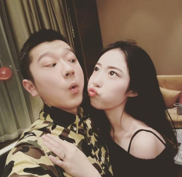 说唱歌手王以太晒婚纱照官宣结婚素人妻子气质清纯颜值超高