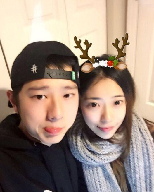 王以太晒出甜蜜结婚照,官宣结婚,女友颜值超高可以出道了