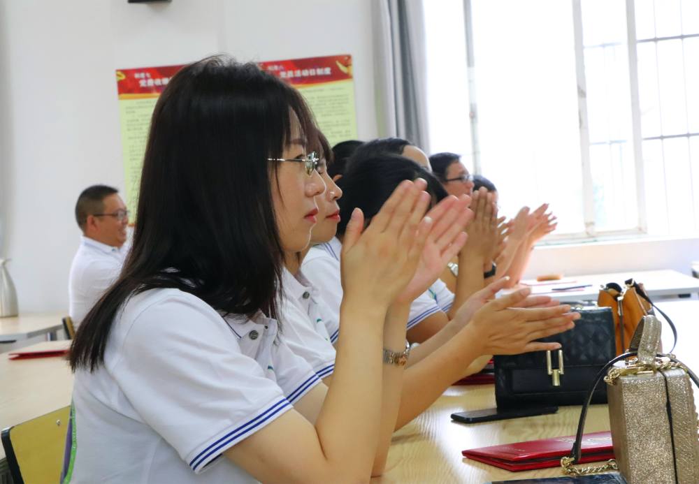 五华区桃源实验学校举行建校20周年纪念活动