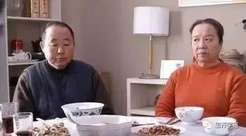 婆媳关系下的离婚短剧视频，家庭矛盾的缩影，婆媳纷争，离婚短剧的缩影