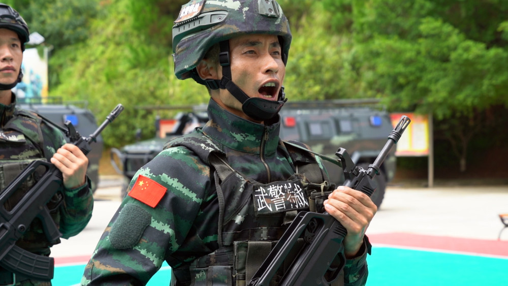 广东武警特战队员超燃入队仪式:我是武警最精锐部队一员